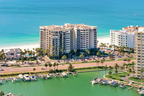 Condo in Clearwater, Florida, 2 bedrooms  № 2166265