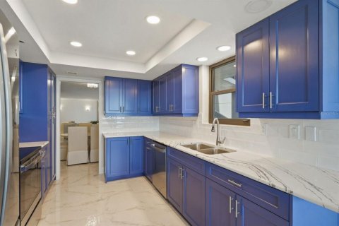 Condo in Clearwater, Florida, 2 bedrooms  № 2166265 - photo 11