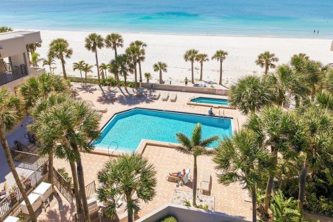 Condo in Clearwater, Florida, 2 bedrooms  № 2166265 - photo 2