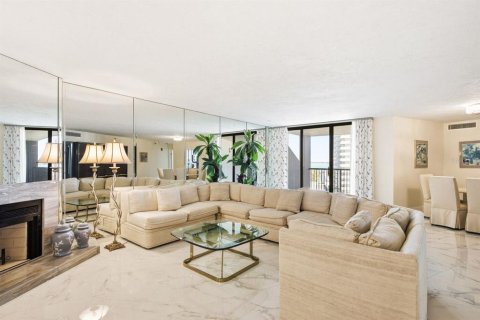 Condo in Clearwater, Florida, 2 bedrooms  № 2166265 - photo 4