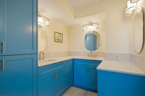 Condo in Clearwater, Florida, 2 bedrooms  № 2166265 - photo 18