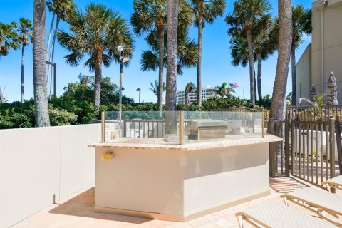 Condo in Clearwater, Florida, 2 bedrooms  № 2166265 - photo 27