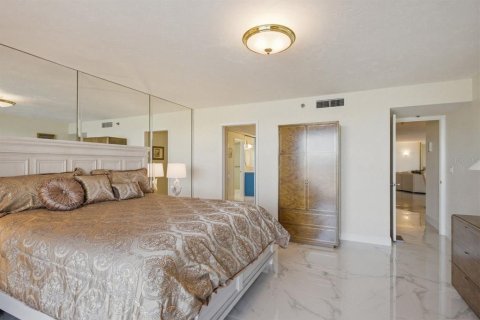 Condo in Clearwater, Florida, 2 bedrooms  № 2166265 - photo 15
