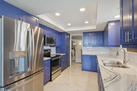 Condo in Clearwater, Florida, 2 bedrooms  № 2166265 - photo 10