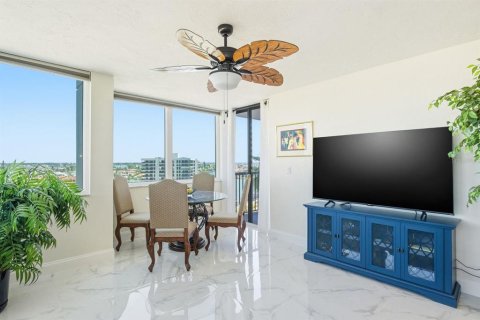 Condo in Clearwater, Florida, 2 bedrooms  № 2166265 - photo 13