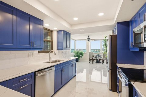 Condo in Clearwater, Florida, 2 bedrooms  № 2166265 - photo 9