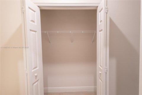 Casa en venta en Vero Beach, Florida, 4 dormitorios, 218.88 m2 № 1955253 - foto 23