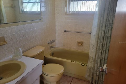 House in Holiday, Florida 2 bedrooms, 107.4 sq.m. № 1591237 - photo 13