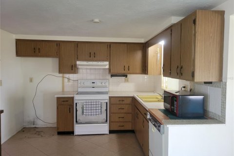 House in Holiday, Florida 2 bedrooms, 107.4 sq.m. № 1591237 - photo 5