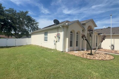 Villa ou maison à vendre à Grand Island, Floride: 3 chambres, 171.31 m2 № 2398689 - photo 2