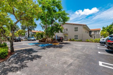Appartement à louer à Coral Springs, Floride: 2 chambres, 790.32 m2 № 2251365 - photo 22