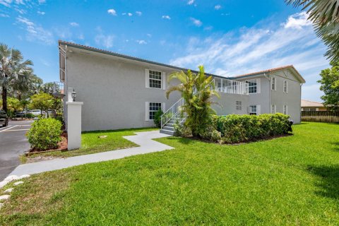 Appartement à louer à Coral Springs, Floride: 2 chambres, 790.32 m2 № 2251365 - photo 23