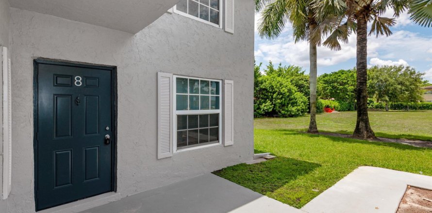 Appartement à Coral Springs, Floride 2 chambres, 790.32 m2 № 2251365