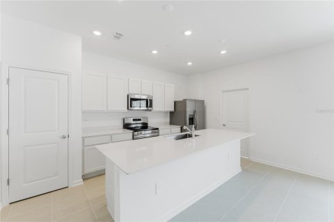 Adosado en alquiler en Apopka, Florida, 4 dormitorios, 185.8 m2 № 1918062 - foto 5