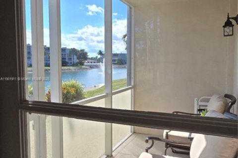 Condo in Lake Worth, Florida, 1 bedroom  № 1953325 - photo 14