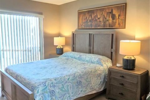 Condo in Lake Worth, Florida, 1 bedroom  № 1953325 - photo 19