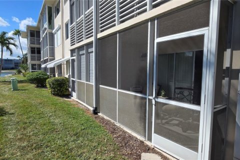 Condo in Lake Worth, Florida, 1 bedroom  № 1953325 - photo 25