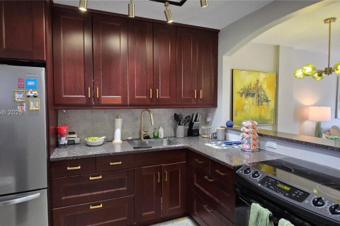 Condo in Lake Worth, Florida, 1 bedroom  № 1953325 - photo 2