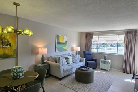 Condo in Lake Worth, Florida, 1 bedroom  № 1953325 - photo 7
