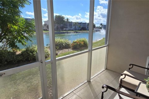 Condo in Lake Worth, Florida, 1 bedroom  № 1953325 - photo 24