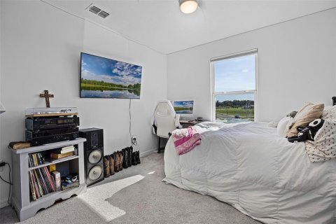 House in Sorrento, Florida 4 bedrooms, 225.66 sq.m. № 1874076 - photo 16