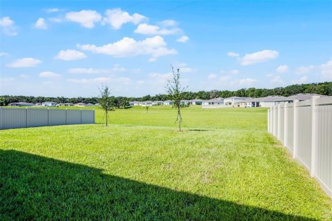 House in Sorrento, Florida 4 bedrooms, 225.66 sq.m. № 1874076 - photo 26