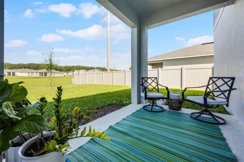 House in Sorrento, Florida 4 bedrooms, 225.66 sq.m. № 1874076 - photo 24