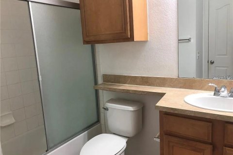Touwnhouse à vendre à Orlando, Floride: 4 chambres, 173.54 m2 № 2329468 - photo 17