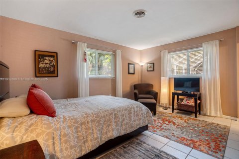 Casa en venta en Palmetto Bay, Florida, 3 dormitorios, 131.27 m2 № 1970929 - foto 14