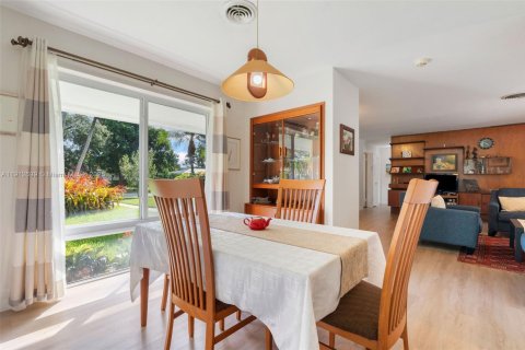 Casa en venta en Palmetto Bay, Florida, 3 dormitorios, 131.27 m2 № 1970929 - foto 9