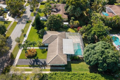 Casa en venta en Palmetto Bay, Florida, 3 dormitorios, 131.27 m2 № 1970929 - foto 5