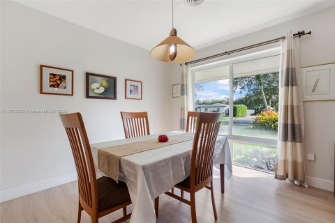 Casa en venta en Palmetto Bay, Florida, 3 dormitorios, 131.27 m2 № 1970929 - foto 8