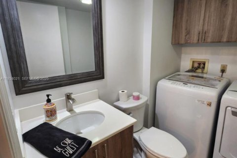 Adosado en alquiler en Plantation, Florida, 2 dormitorios, 127.46 m2 № 1992268 - foto 8