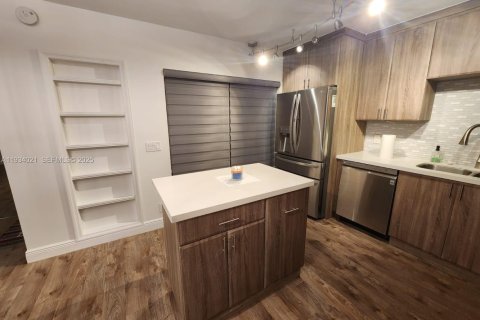 Adosado en alquiler en Plantation, Florida, 2 dormitorios, 127.46 m2 № 1992268 - foto 6