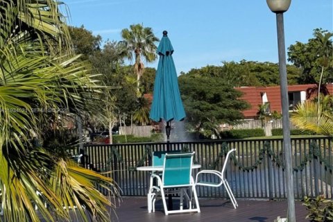 Townhouse in Plantation, Florida 2 bedrooms, 127.46 sq.m. № 1992268 - photo 18