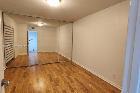 Adosado en alquiler en Plantation, Florida, 2 dormitorios, 127.46 m2 № 1992268 - foto 10