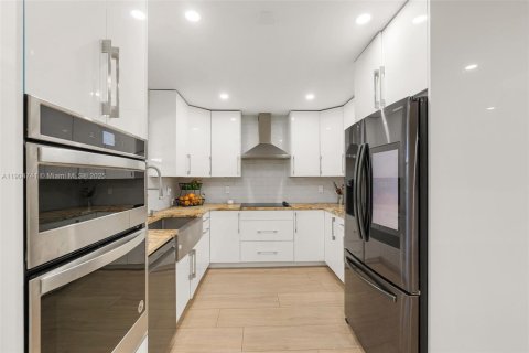 Villa ou maison à vendre à Boca Raton, Floride: 4 chambres, 159.98 m2 № 1966208 - photo 11