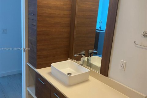Купить кондоминиум в Майами, Флорида 2 спальни, 108.7м2, № 2055690 - фото 11