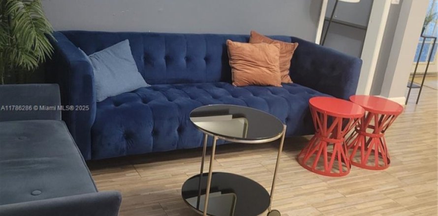 Touwnhouse à Coral Gables, Floride 3 chambres, 111.48 m2 № 1961479