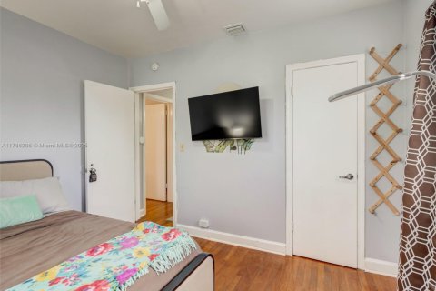 Touwnhouse à louer à Coral Gables, Floride: 3 chambres, 111.48 m2 № 1961479 - photo 10