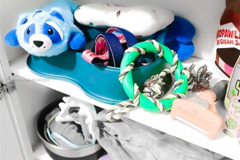 Touwnhouse à louer à Coral Gables, Floride: 3 chambres, 111.48 m2 № 1961479 - photo 13