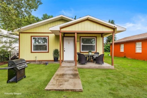 House in Sebring, Florida 2 bedrooms, 66.89 sq.m. № 2394266 - photo 2