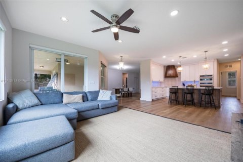 House in Homestead, Florida 4 bedrooms, 252.88 sq.m. № 1465152 - photo 13