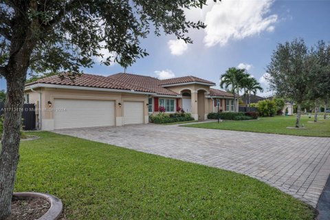 House in Homestead, Florida 4 bedrooms, 252.88 sq.m. № 1465152 - photo 2