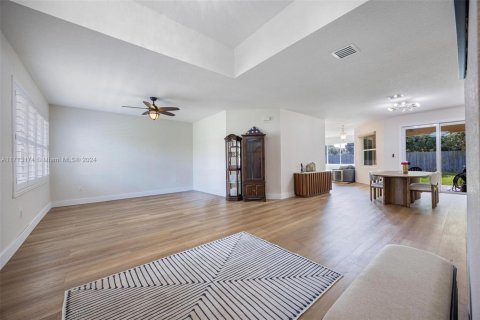 House in Homestead, Florida 4 bedrooms, 252.88 sq.m. № 1465152 - photo 17