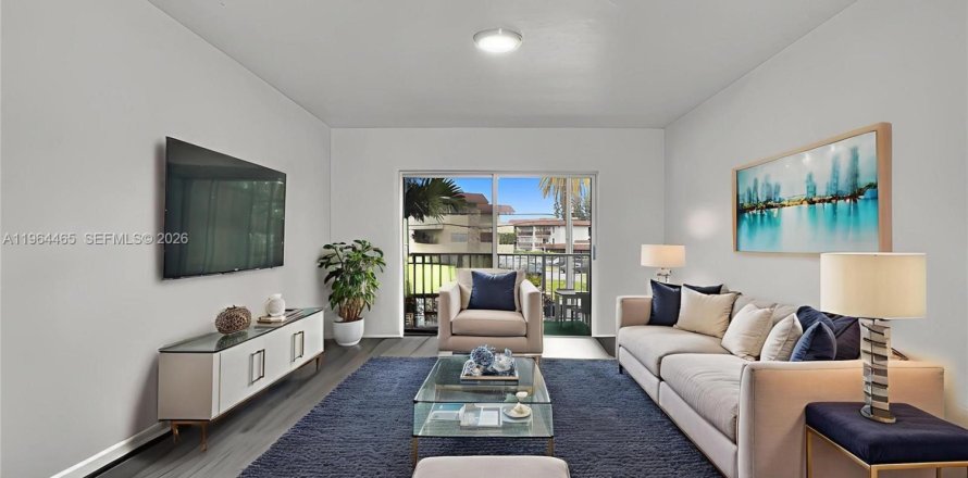 Кондоминиум с 2 спальнями в Майами, Флорида № 2025927