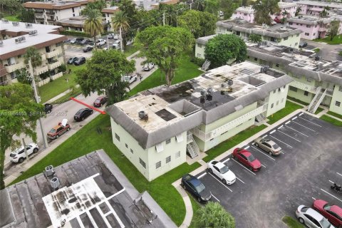 Купить кондоминиум в Майами, Флорида 2 спальни, 69.68м2, № 2025927 - фото 5