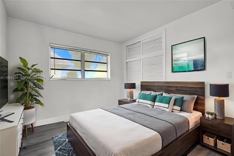Купить кондоминиум в Майами, Флорида 2 спальни, 69.68м2, № 2025927 - фото 6