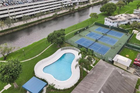 Купить кондоминиум в Майами, Флорида 2 спальни, 69.68м2, № 2025927 - фото 19