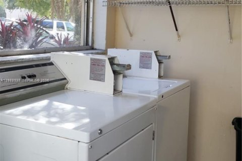 Apartamento en alquiler en Coral Springs, Florida, 1 dormitorio, 48.03 m2 № 2051288 - foto 7